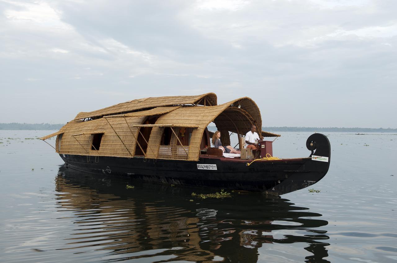 Soma Jyothi Houseboats Hotel Alappuzha Exterior photo